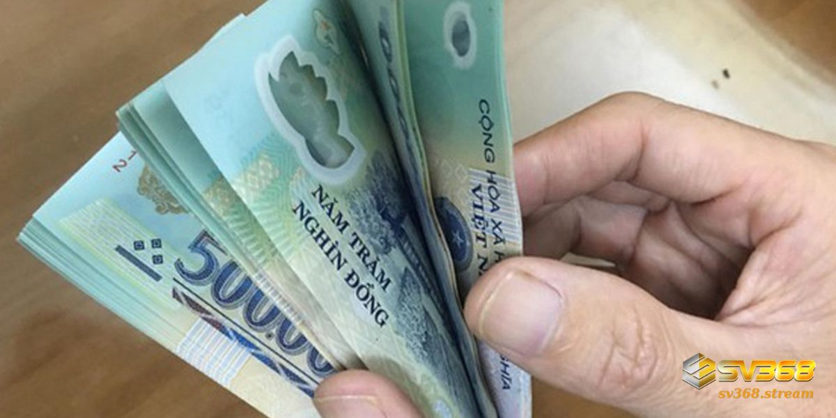 Mơ thấy người khác cho tiền 500 nghìn một xấp